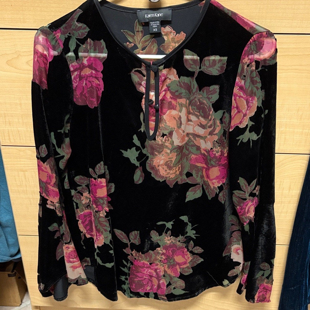Karen Kane Black Velvet Top with Pink Floral Design- size XS